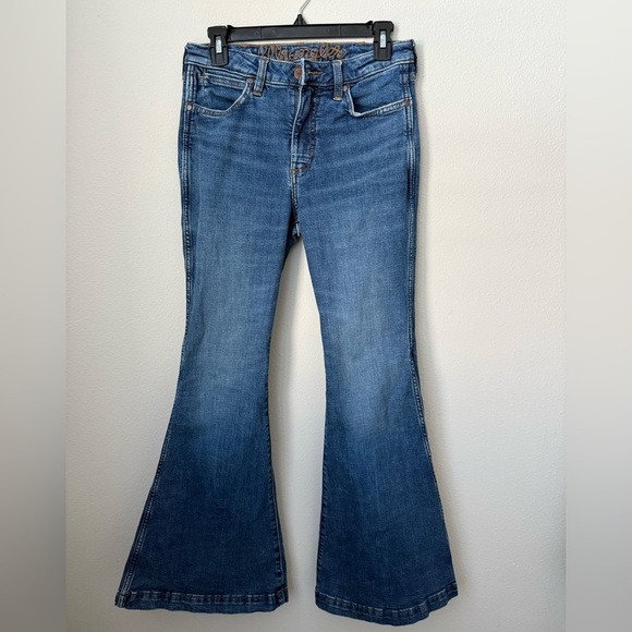 Wrangler Retro High Rise Flare Jeans - Picture 9 of 12
